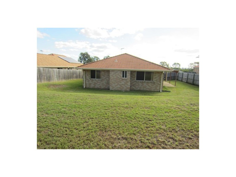 18 Kathleen Place, Yamanto QLD 4305