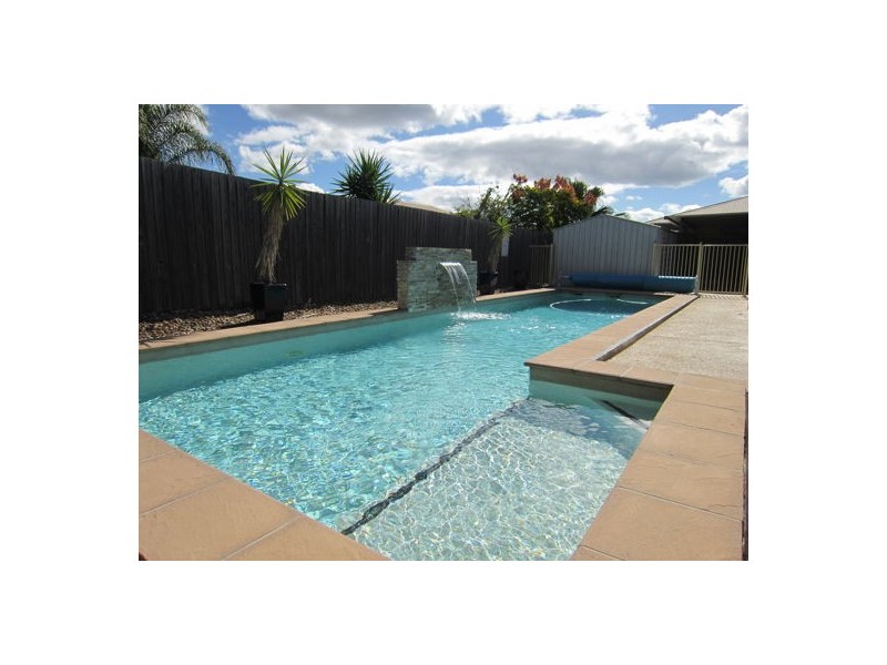 9 Blessington Way, Flinders View QLD 4305