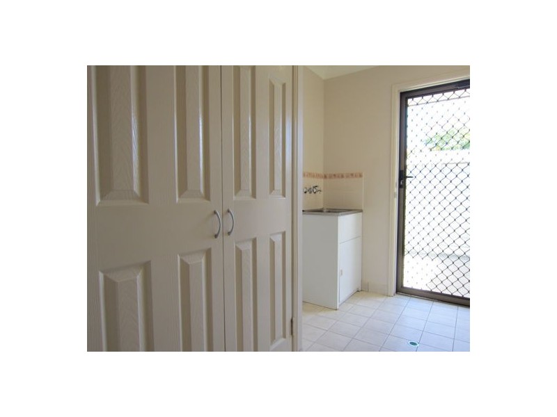 9 Blessington Way, Flinders View QLD 4305