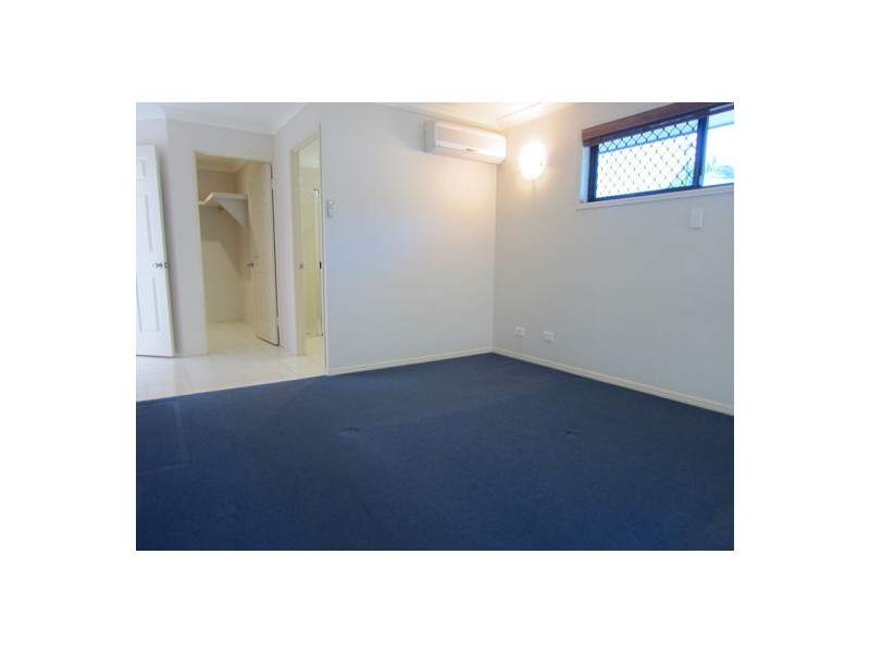 9 Blessington Way, Flinders View QLD 4305