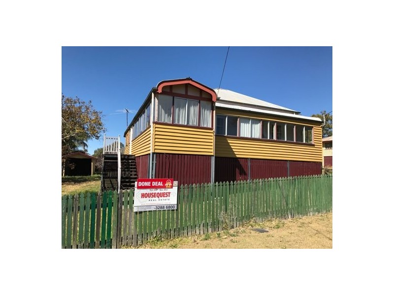 6 Woodford St, One Mile QLD 4305