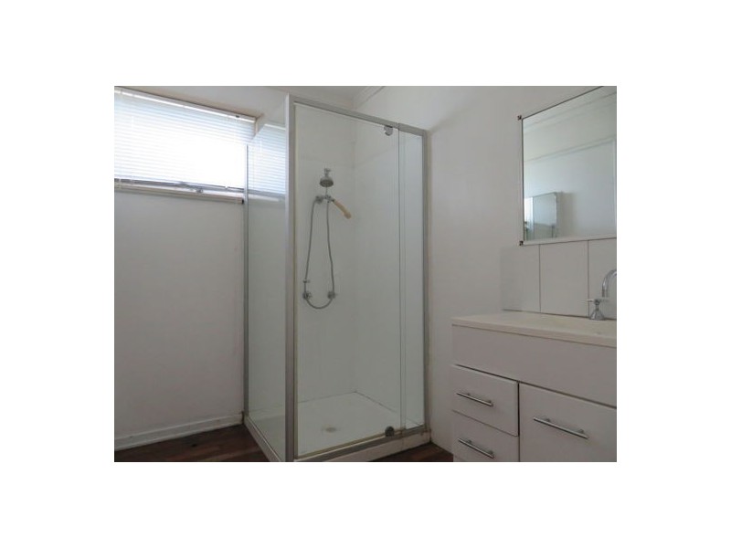 1 Warrawong Street, Eastern Heights QLD 4305