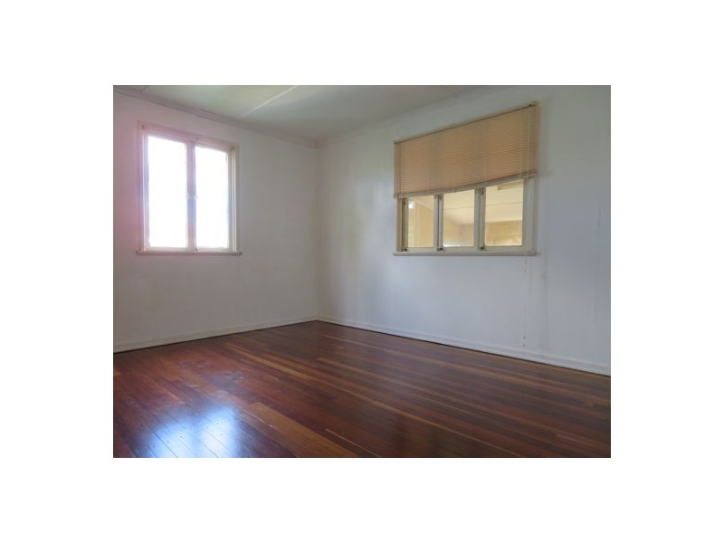 1 Warrawong Street, Eastern Heights QLD 4305