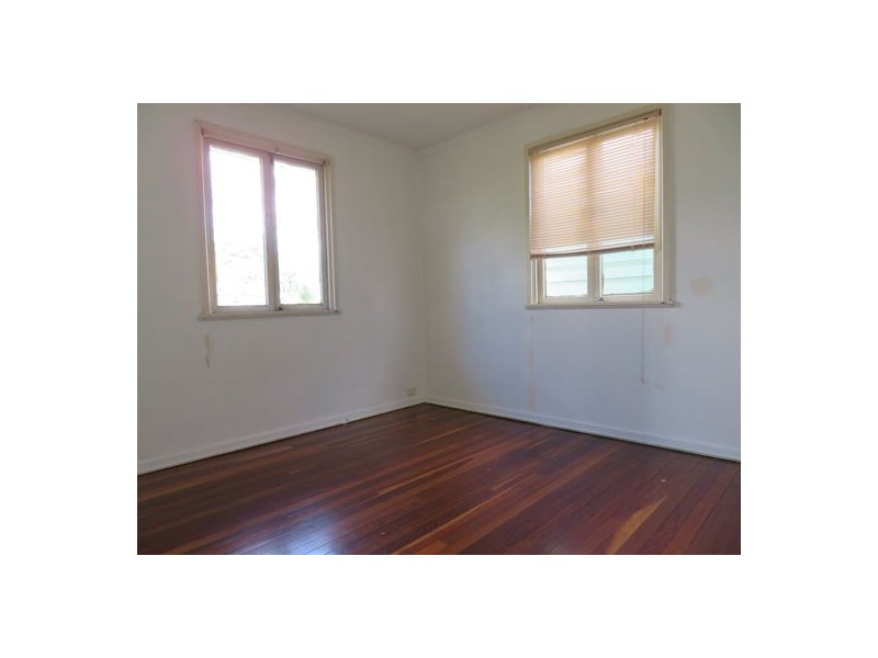 1 Warrawong Street, Eastern Heights QLD 4305