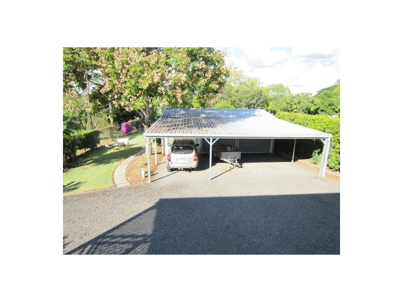 35 North Station Road, North Booval QLD 4304