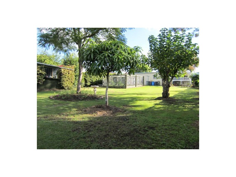 35 North Station Road, North Booval QLD 4304