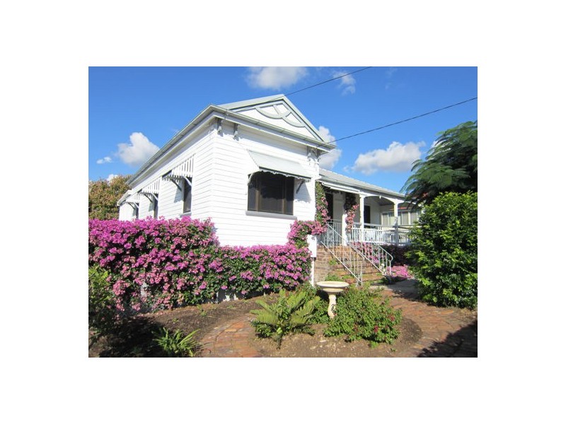 35 North Station Road, North Booval QLD 4304