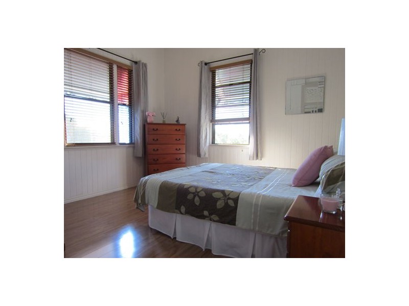 35 North Station Road, North Booval QLD 4304