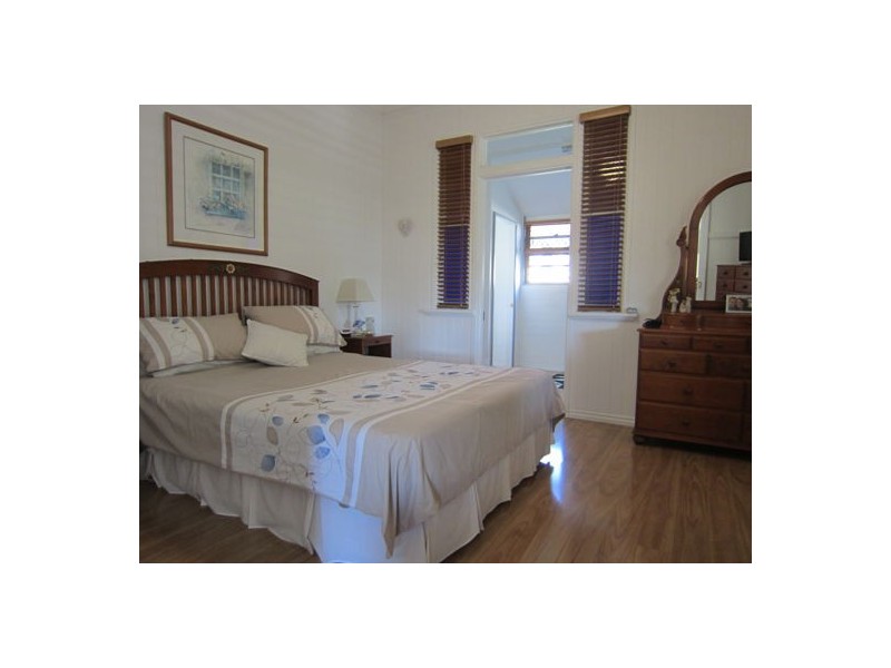 35 North Station Road, North Booval QLD 4304