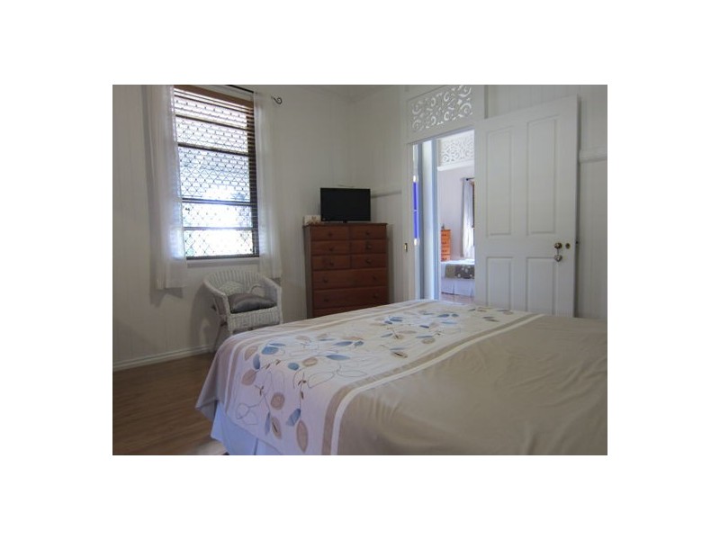 35 North Station Road, North Booval QLD 4304