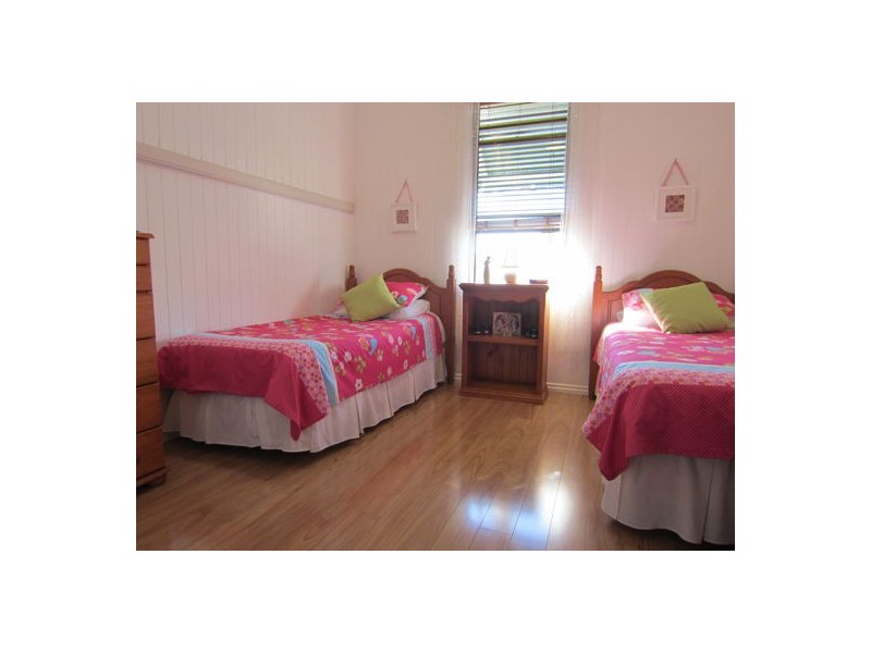 35 North Station Road, North Booval QLD 4304