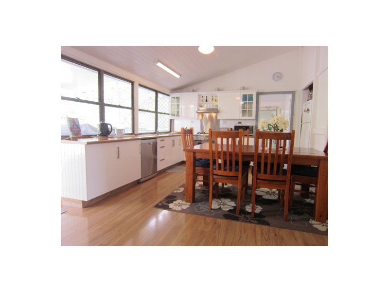 35 North Station Road, North Booval QLD 4304