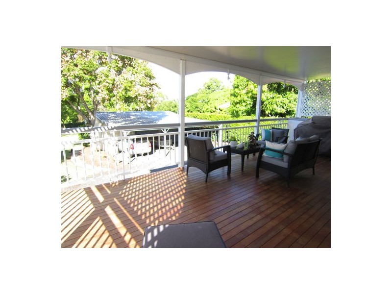 35 North Station Road, North Booval QLD 4304