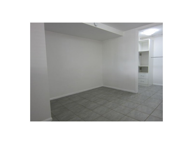 35 North Station Road, North Booval QLD 4304