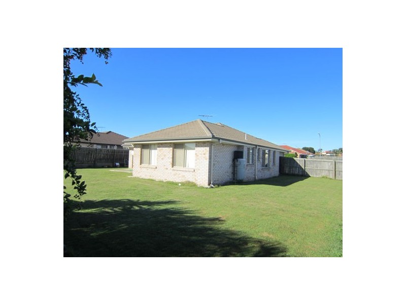 2 Acacia Close, Raceview QLD 4305