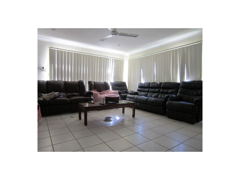 2 Acacia Close, Raceview QLD 4305