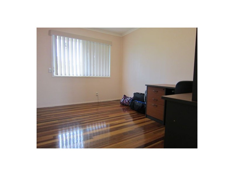 37 Ash Street, Yamanto QLD 4305