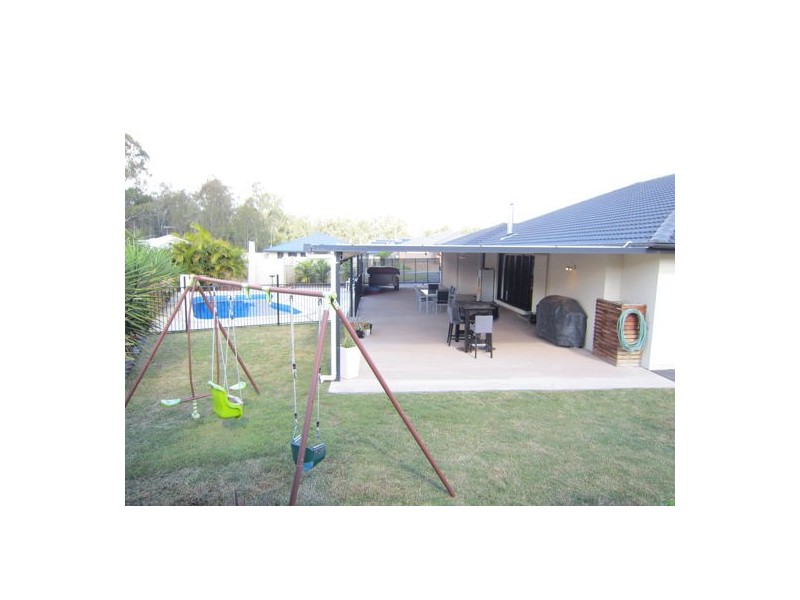 2 Piccadilly Court, Deebing Heights QLD 4306