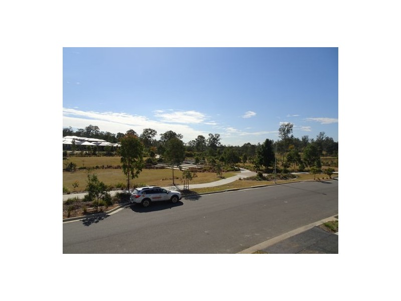 100 Parkview Parade, Ripley QLD 4306