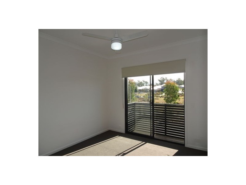 100 Parkview Parade, Ripley QLD 4306