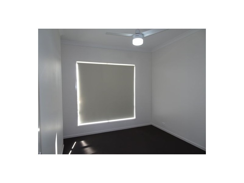 100 Parkview Parade, Ripley QLD 4306