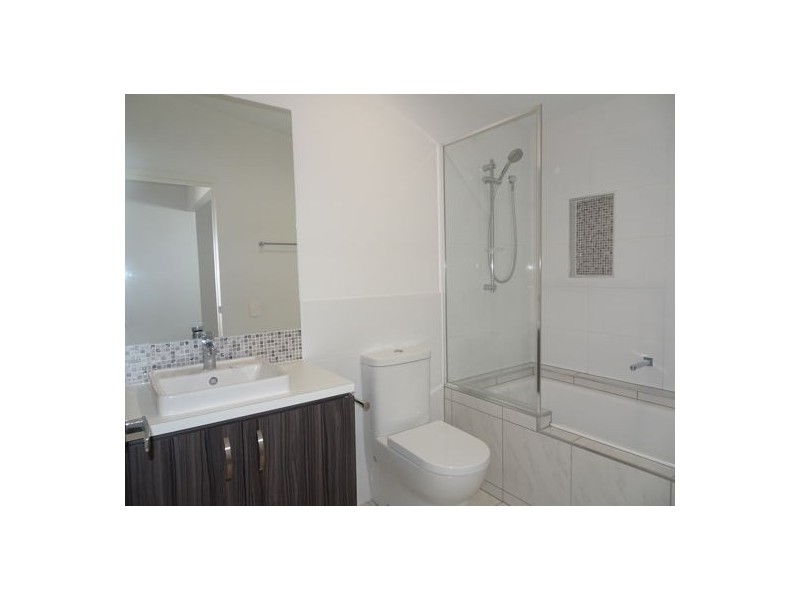 100 Parkview Parade, Ripley QLD 4306