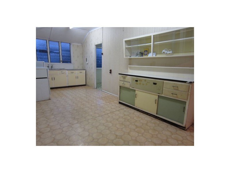6 View Street, Woodend QLD 4305