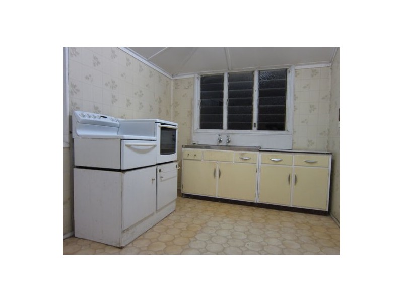 6 View Street, Woodend QLD 4305