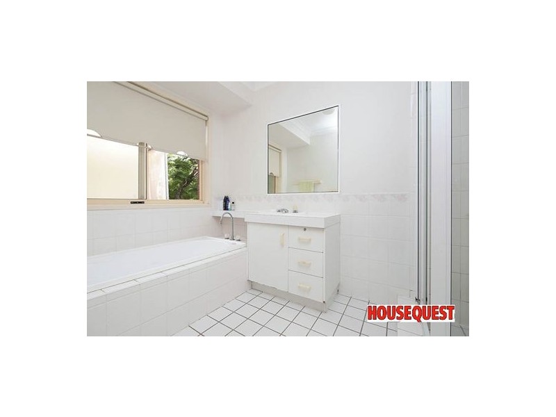 4 John Staines Crescent, North Ipswich QLD 4305