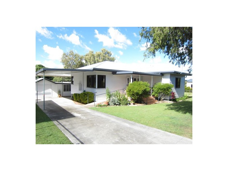 10 Church Street, Silkstone QLD 4304