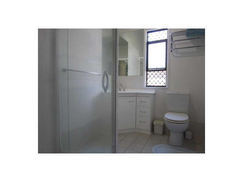 10 Church Street, Silkstone QLD 4304