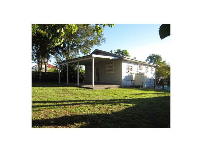 1 James Street, East Ipswich QLD 4305