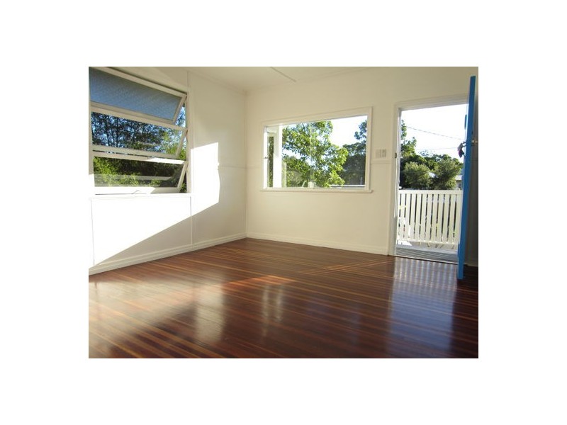 1 James Street, East Ipswich QLD 4305