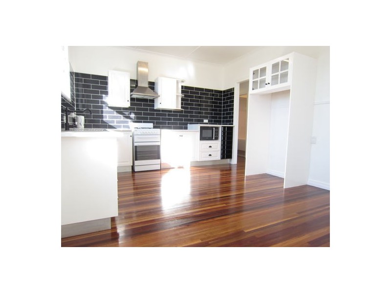 1 James Street, East Ipswich QLD 4305