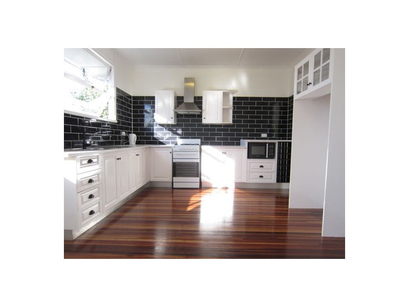 1 James Street, East Ipswich QLD 4305