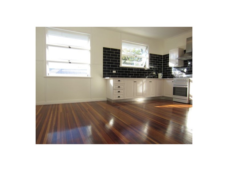 1 James Street, East Ipswich QLD 4305