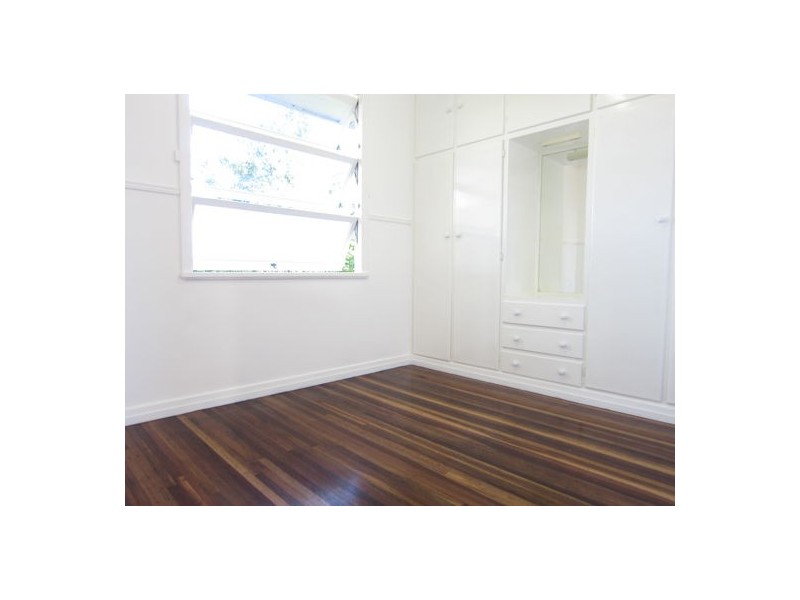 1 James Street, East Ipswich QLD 4305