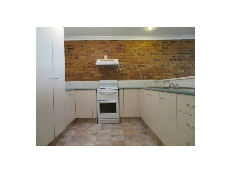 2/25 Kingston Way, Raceview QLD 4305