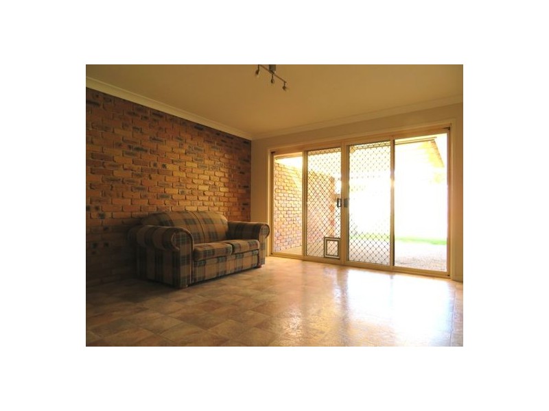 2/25 Kingston Way, Raceview QLD 4305