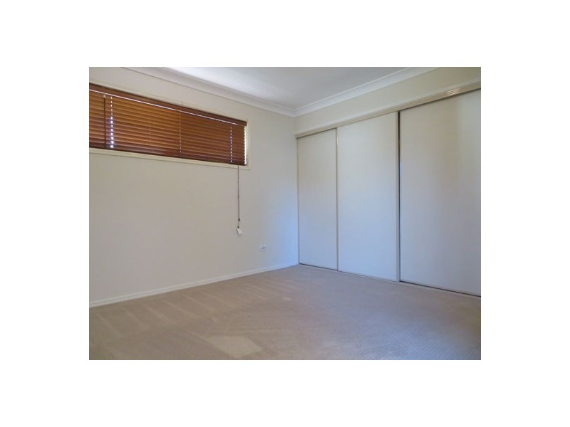 2/25 Kingston Way, Raceview QLD 4305
