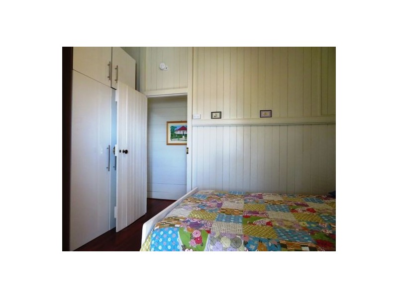 44 Thomas Street, Blackstone QLD 4304