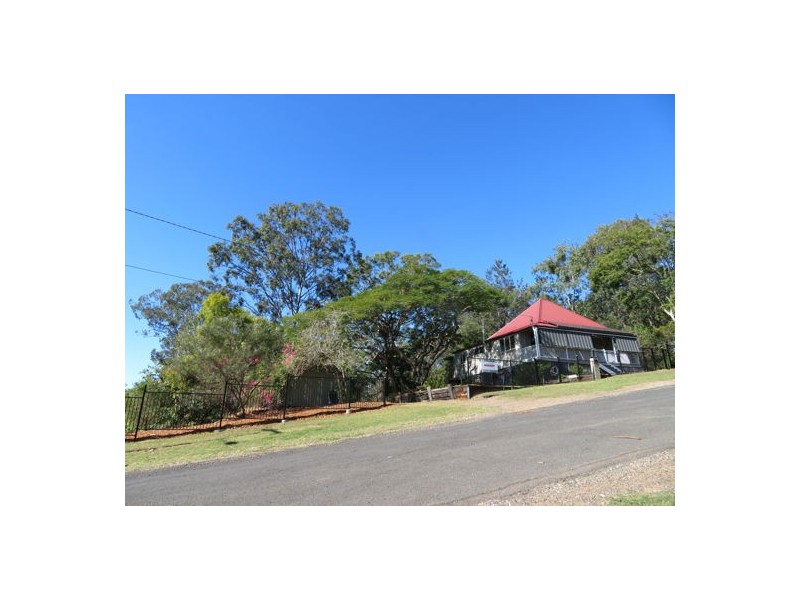 44 Thomas Street, Blackstone QLD 4304