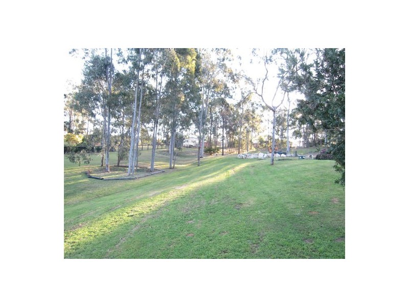 18 Yuraga Place, Deebing Heights QLD 4306