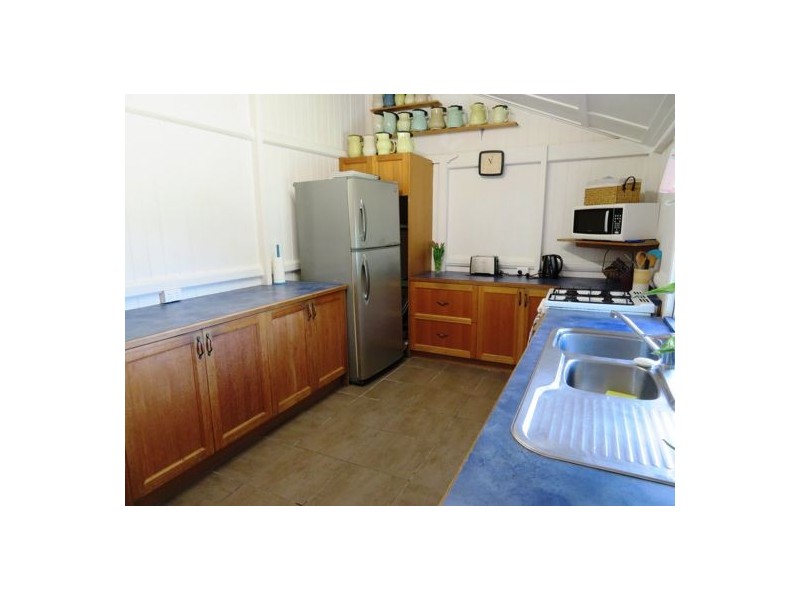 6 MacFarlane Street, Sadliers Crossing QLD 4305