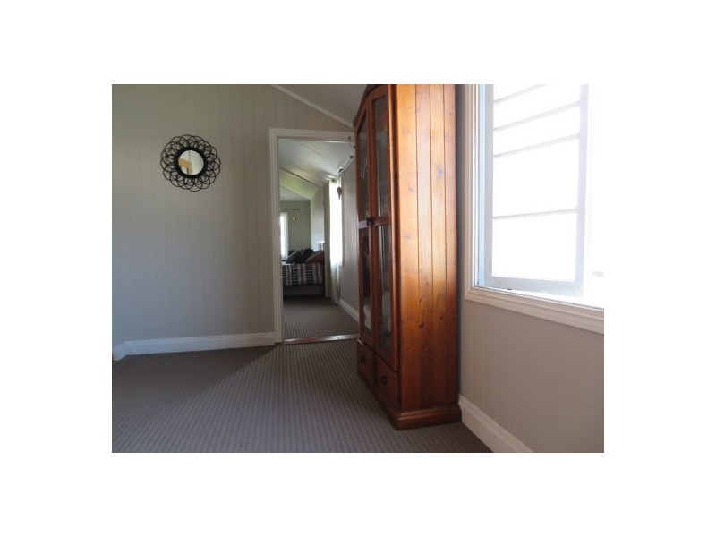 6 MacFarlane Street, Sadliers Crossing QLD 4305