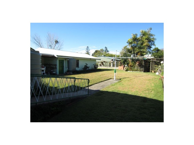 26 Thompson Street, Silkstone QLD 4304