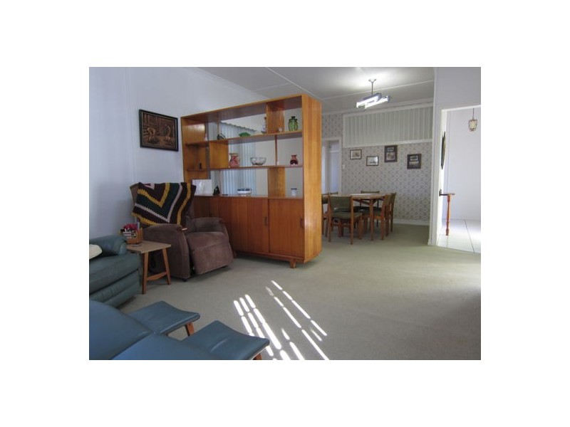 26 Thompson Street, Silkstone QLD 4304
