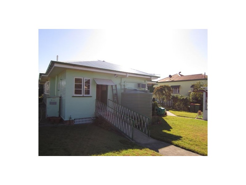 26 Thompson Street, Silkstone QLD 4304