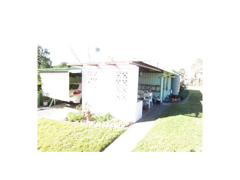 26 Thompson Street, Silkstone QLD 4304