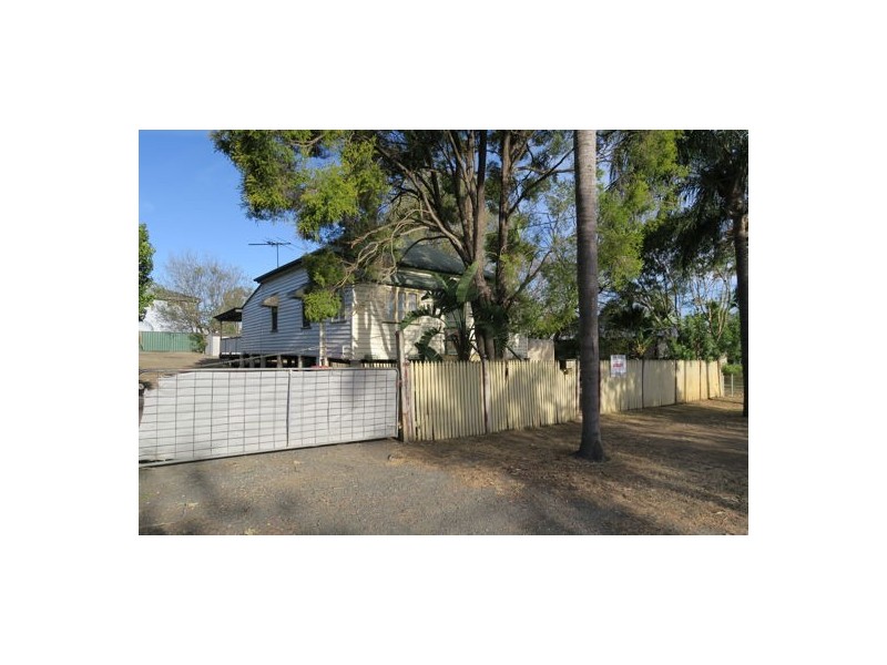 124 Thorn Street, Ipswich QLD 4305